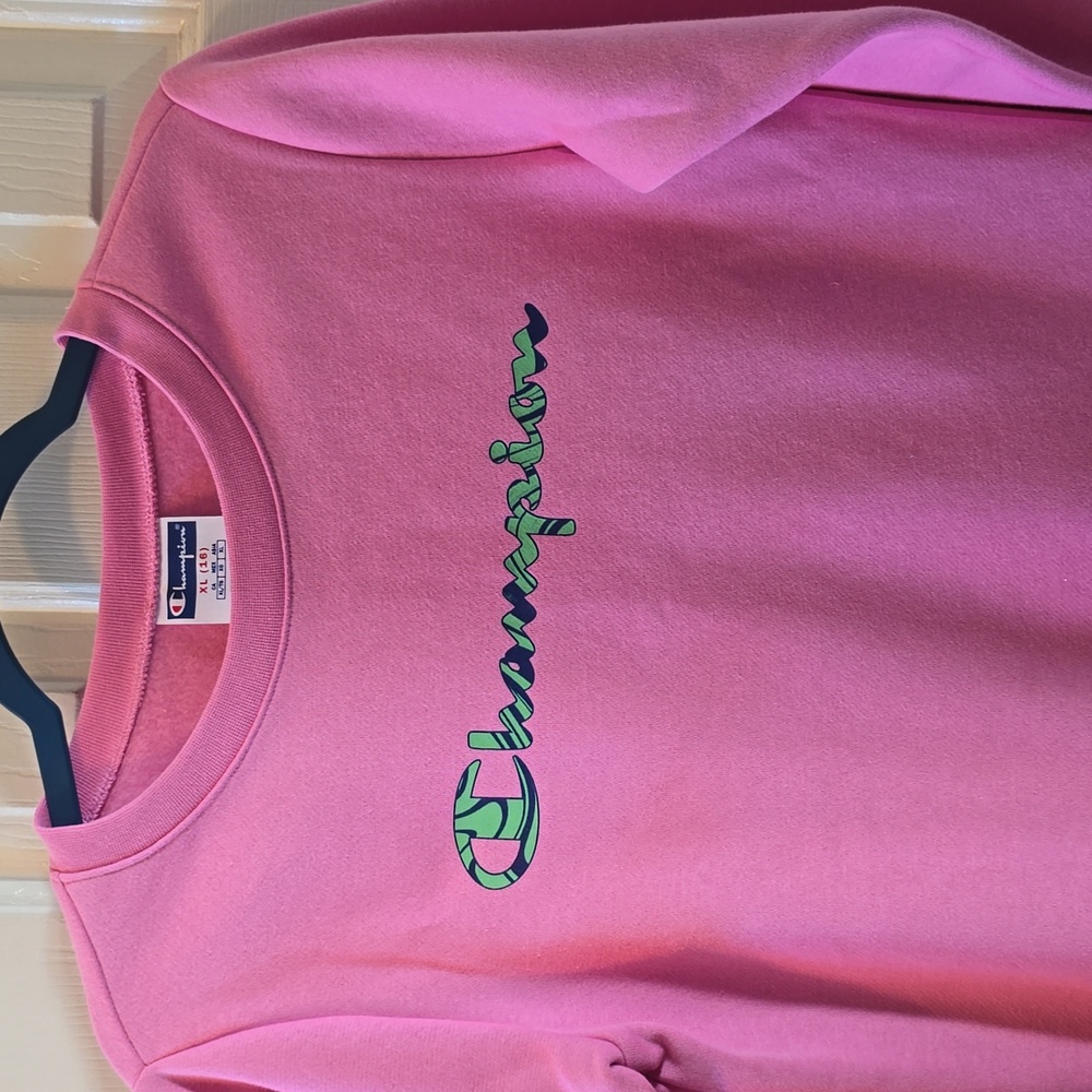 CHAMPION BRAND SIGNATURE GIRLS PINK SWEATSHIRT SIZE XL 16